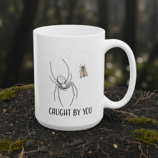 Kubek „CAUGHT BY YOU” – pająk w sieci, miłosny żart