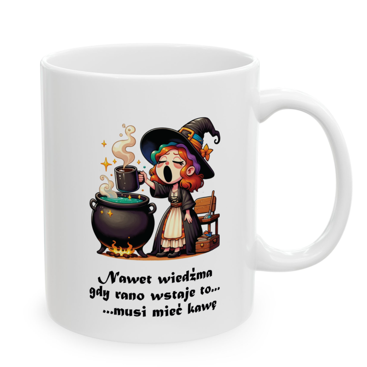 Kubek z nadrukiem wiedźmy i kawy – napis o porankach