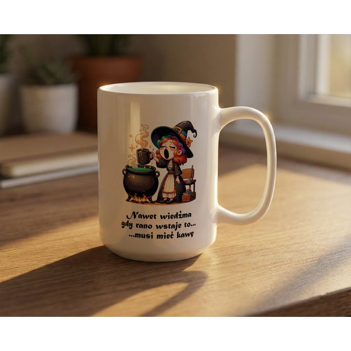 Kubek z nadrukiem wiedźmy i kawy – napis o porankach